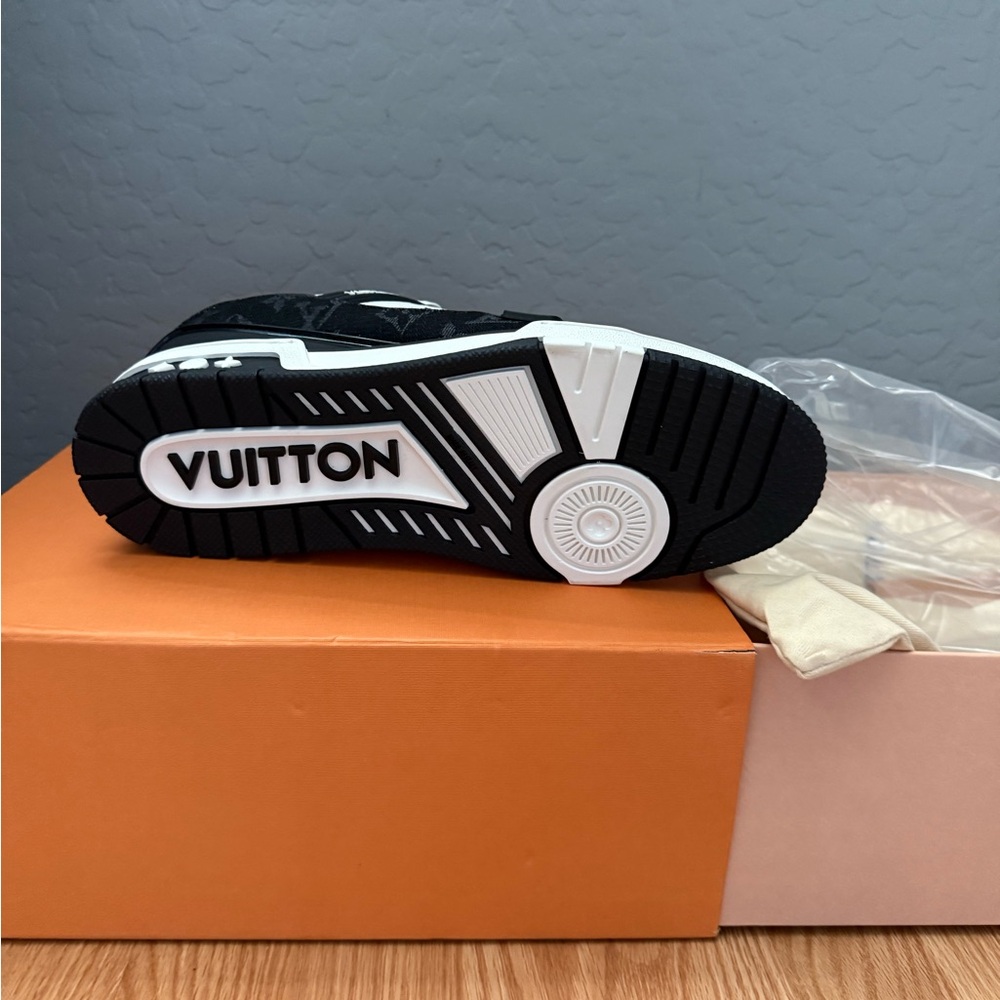Louis Vuitton Black and White Sneakers - Picture 3 of 4